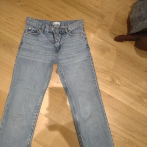 Gina perfect jeans - Jeans från Gina köpta i april, knappt använda så är därför fortfarande i fint skick. Pris kan diskuteras ☺️köparen betalar för frakt. Använd gärna "köp nu"