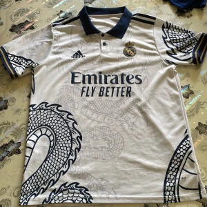 Real Madrid tröja  - Helt ny Real Madrid tröja 