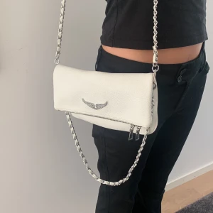 Zadig väska - Zadig Voltaire väska (DOOP) Jätte bra skick knappt använd köpt för 500kr💗