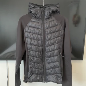 Jacka - Mckinley jacka storlek 42. Fint skick!