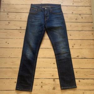 Nudie grim tim - Nästan helt oanvända nudie jeans i w30 L32. Nya kostar 1400kr mitt pris 600