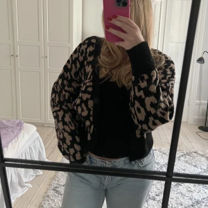 Leopard kofta - Säljer denna otroligt coola kofta