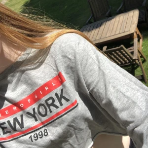 Magtröja - Superfin magtröja. Den är använd men i bra skick. 