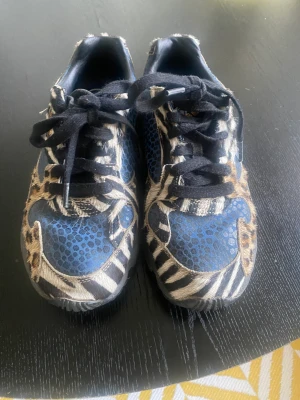 Adidas falcon  - Multifärgade Adidas