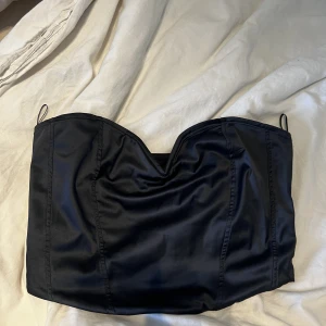 Fest-topp🖤✨ - Superfin fest topp, perfekt skick!🖤