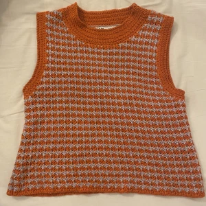 Virkad topp - Så fin virkad rutig topp från zara. Älskar färgerna och mönstret 