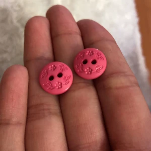 Örhängen - Rosa knappörhängen! 