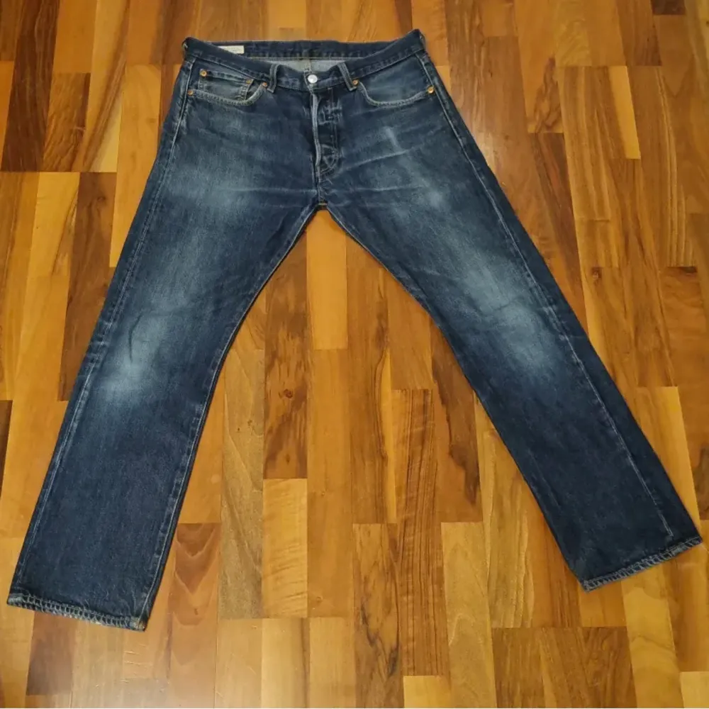 Tja säljer dessa feta jeans då de inte passar mig längre! De är i relativt bra skick😊. Jeans & Byxor.
