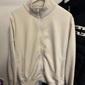 Palm Angels Tracktop- Beige Size: Large Cond: 8/10 Pris: 2400:-