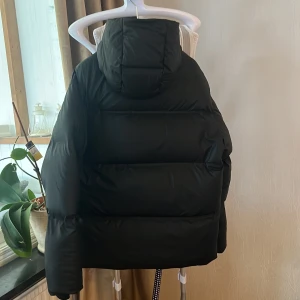 Prada jacka - Stilren prada jacka i storlek 52. Vinterjacka Kolla görna mina andra annonser 🌸 