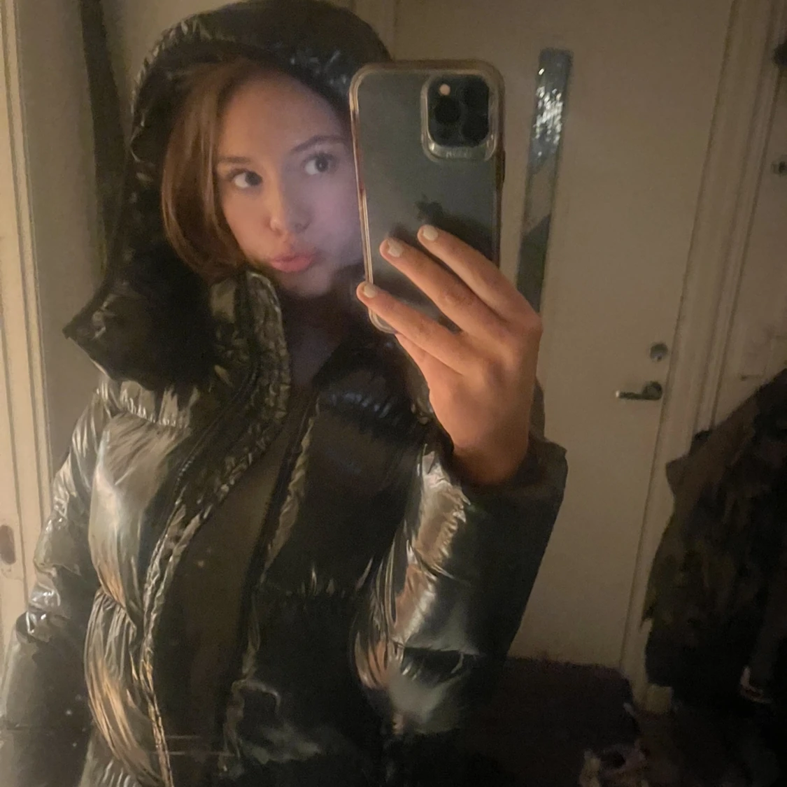 Glansig mörkblå Tommy Hilgifer vinterjacka  - 90