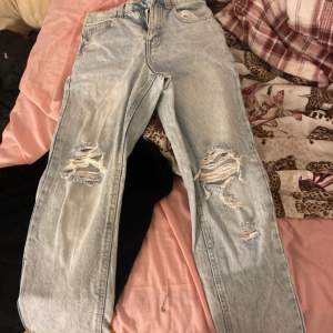 Super fina jeans som jag använt bara 1 gång för att dom var för små för mig 😊 