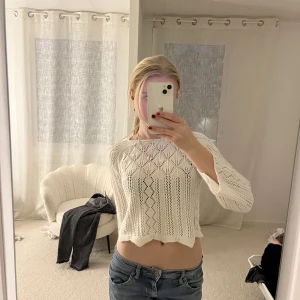 Superfin trekvarts tröja - Snygg tröja från veromoda  I nyskick Storlek xs