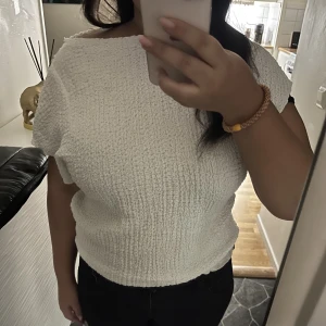 Zara tröja  - Jätte fin vit zara tröja i storlek M passar även S!