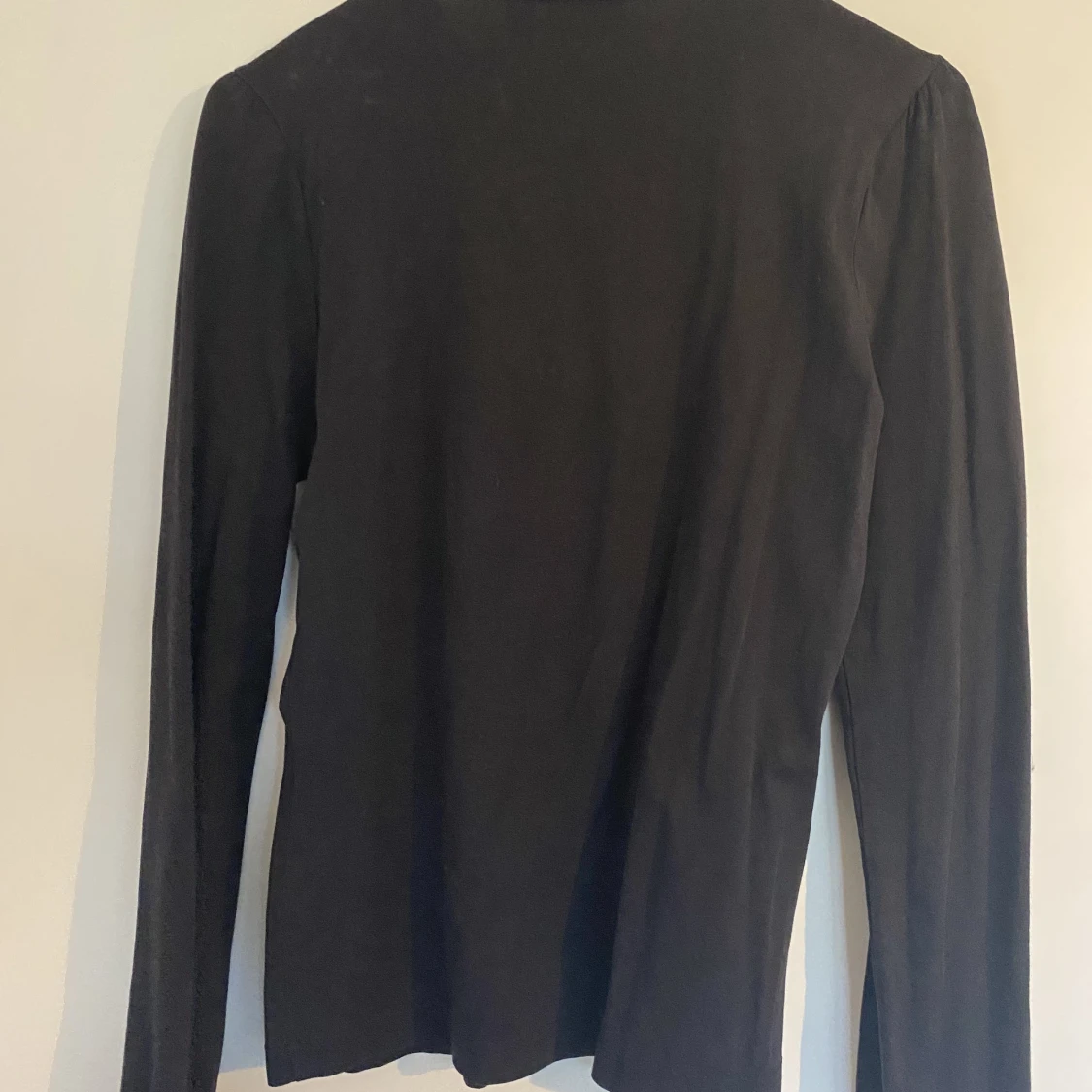 Långärmad topp med räfflad krage - 91