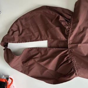 Halterneck topp - Använd en gång