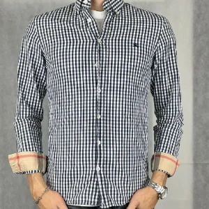 Burbery skjorta  - Burberry skjorta i storlek S, cond 9,5/10