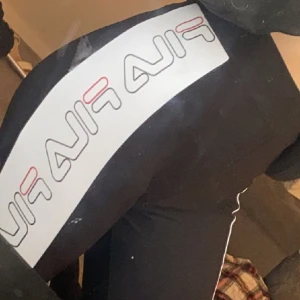 Thights - Träningsbyxor från fila. Storlek xs men mer som s. Nypris 400kr