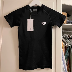 Träningströja - Helt oanvänd svart tränings T-shirt från Womens Best
