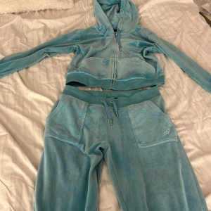 Säljer super fint turkost juicy sett💓 - Säljer mitt fina juicy sett💓 nypris 2000kr💕