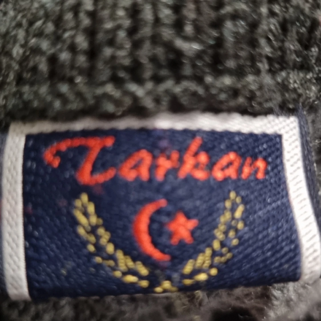 Stickad grå tröja  - 91