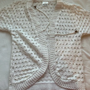 vit stickad tröja  - super söt tröja i bra skick 