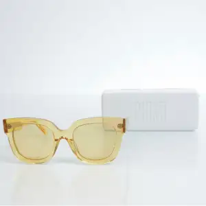 Chimi solglasögon i färgen mango o modellen 008