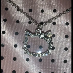 Hello Kitty halsband - hellokitty halsband🫶