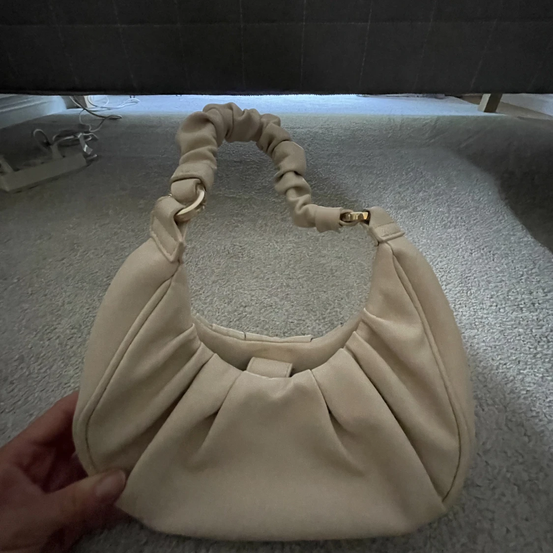 Handväska från mango - 90