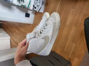 Nike Blazers 45 - Säljer då jag aldrig använder.  Sparsamt använda på gym.