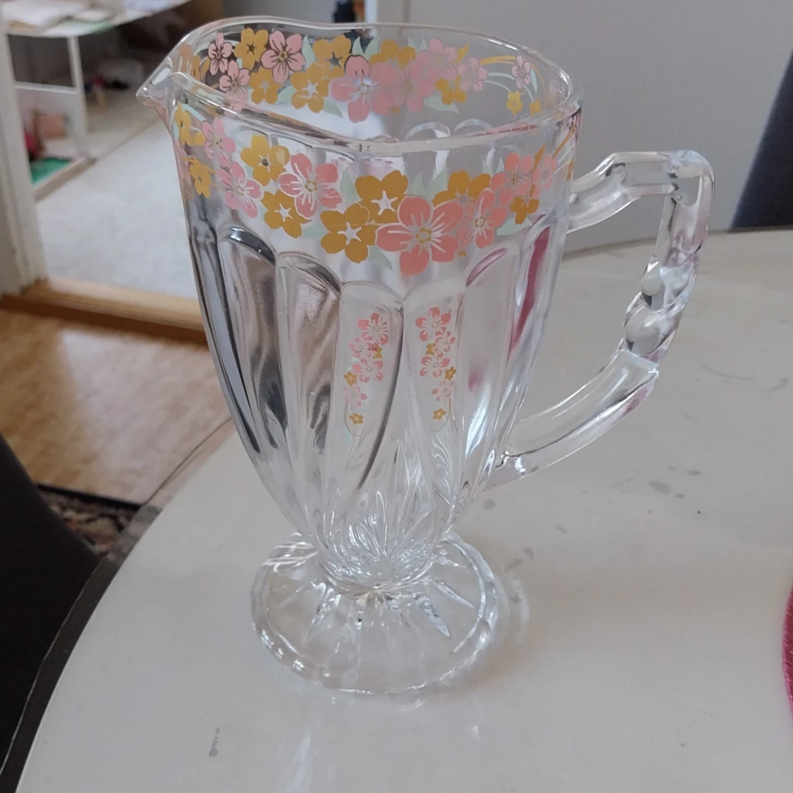 5 glas och 1 kanna väldigt fint - 90