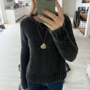 Stickad tröja - Snygg stickad tröja från cos, använd några gånger!