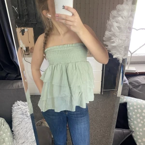 Kjol från hm  - Fin kjol från hm  200kr+frakt