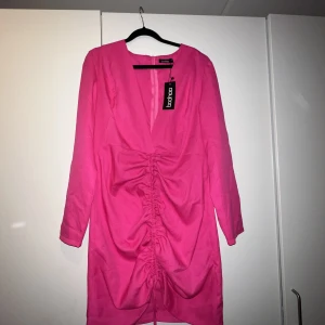 Klänning  - Oanvänd 