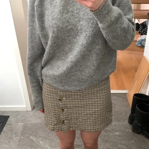 Minikjol - Rutig minikjol i jättebra skick! Skriv vid frågor💗