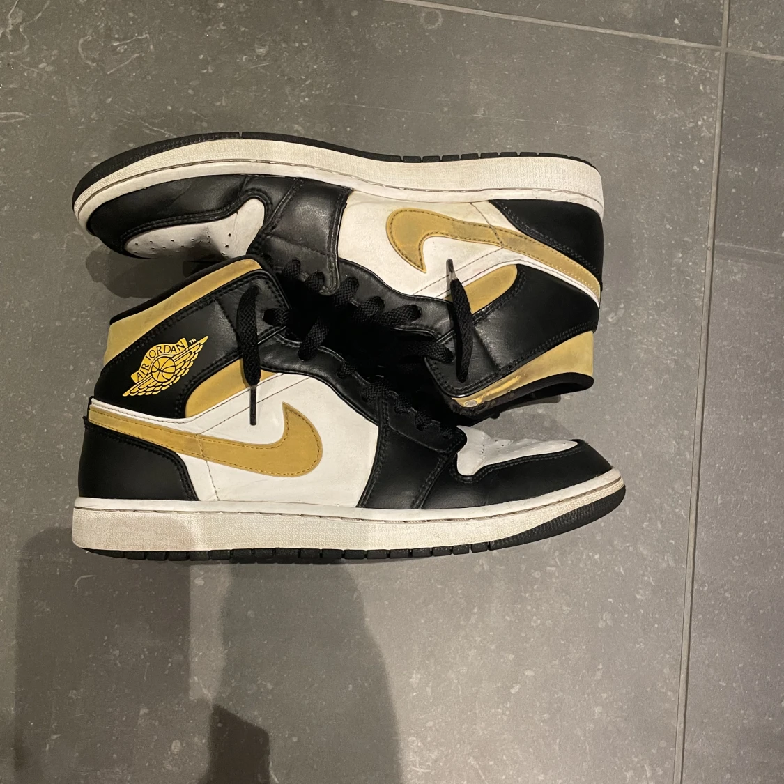 Jordan 1 pollen black - 90