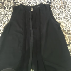 Blus mesh - Mesh Blus från second female Strl M pass perfekt s-l Bara testad så helt ny Passar till allt nu till vår och sommar Skön och tunn
