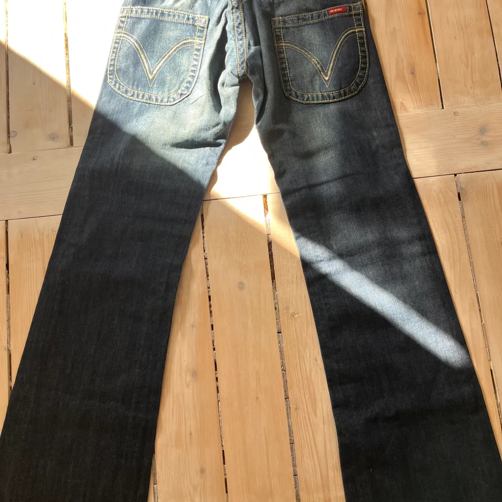 Asfeta jeans av märket blend she. Lite bootcut helt perfekt skick gott som nya. Jeans & Byxor.