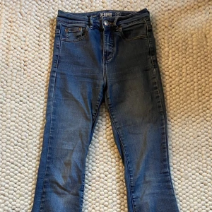 Jeans - Blåa jeans. 