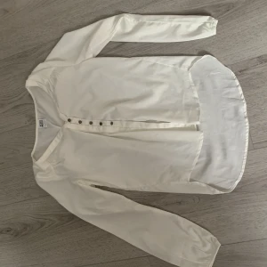Blus - Blus från Veromoda  Strlk S  Använts fåtals gånger 💗