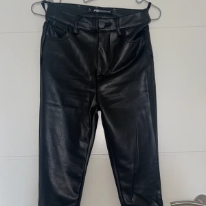 Skinnbyxor  - Skinnbyxor strl XS