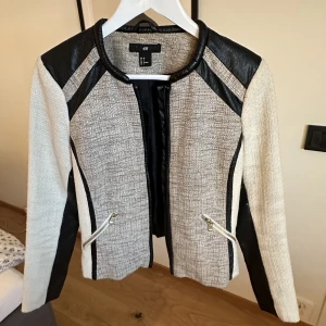 Kavaj - Kavaj från h&m strl 38, använd men fint skick