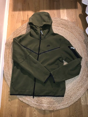 Nike Tech - Äkta köpt från Nike, skick: 9/10