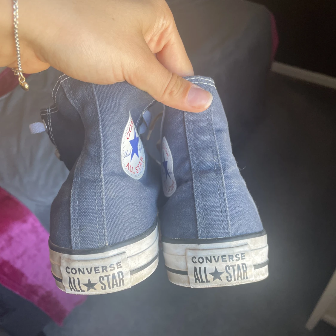 Mörkblå converse - 91