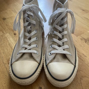 Converse -  Använda En två gånger jättefina men är för stora för mig 