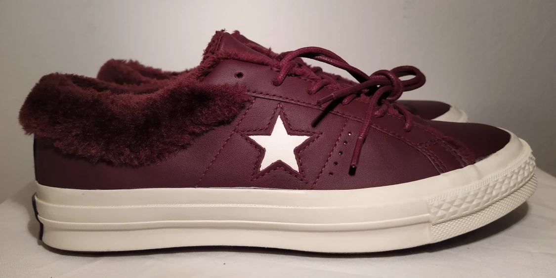 Helt nya Converse All Stars Red Fur 41 