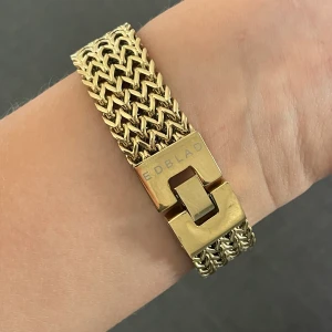 Armband Edblad  - Ett armband ifrån Edblad i bra skick. Nypris 599 kr. Köparen står för frakten. 