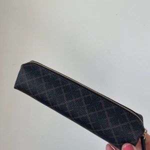 Malene Birger Pennfodral - Säljer detta helt nya Malene Birger pennfodral!