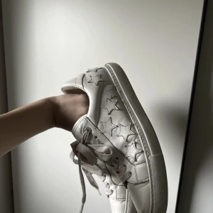 zadig skor - säljer dessa assnygga zadig skor då dom inte riktigt passa mig💕 köpta på plick, använda men fortfarande väldigt fint skick. Nypris runt 2000. Pris kan diskuteras, vill få sålt snabbt kan också tänka mig att byta💕🤗