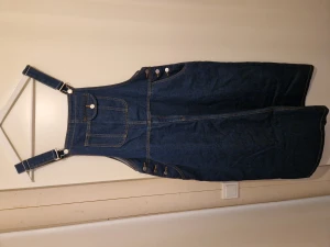 Klänning  - Klänning, knappt använd. Mycket stretch, lång, mjuk.